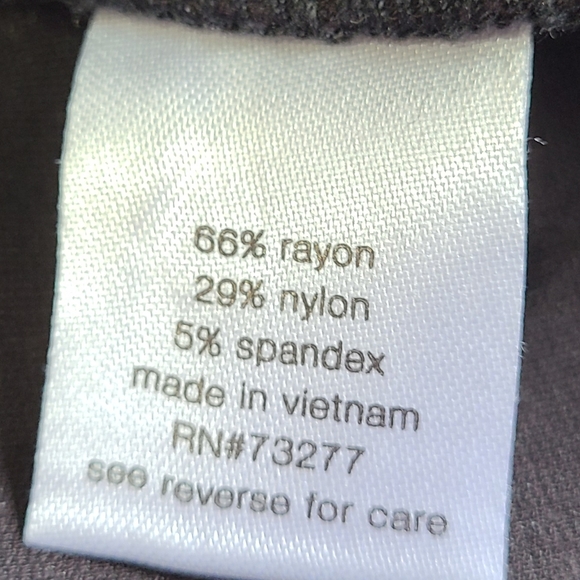 Elizabeth and James Woman's Super Skinny Pants, Size: XS Color: Black - Picture 10 of 16